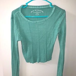 Aeropostal fitted long sleeve tee size M